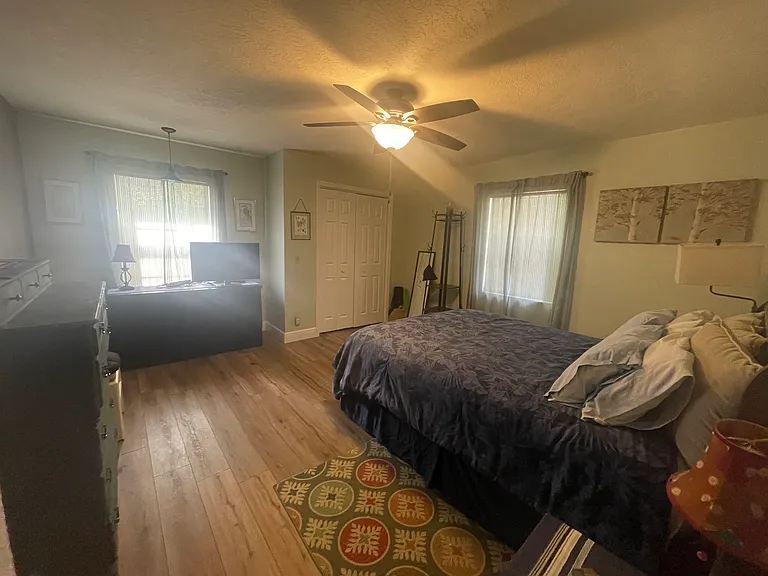 372 E Keller Ct — Photo 13