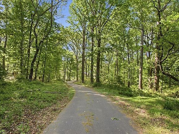 4th image of 3695 Ledan Rd