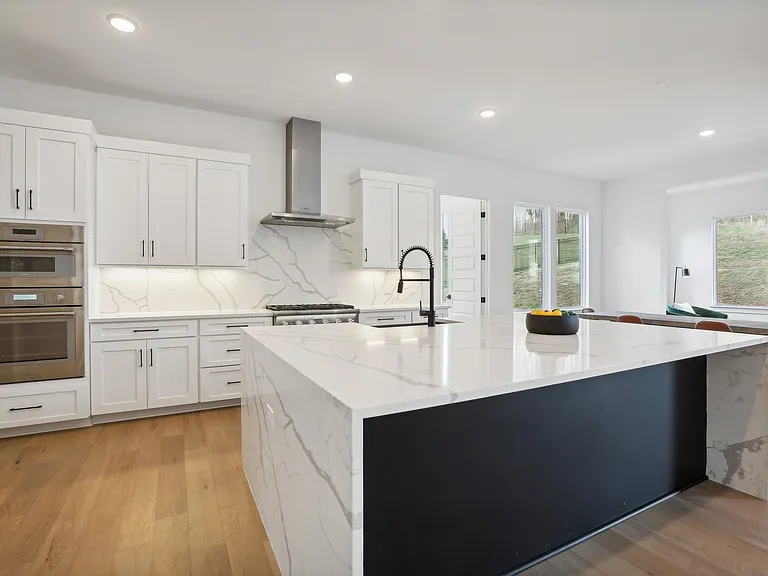 6100 Lookaway Cir — Photo 8