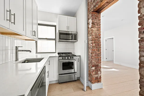 Sold by Compass | media 4