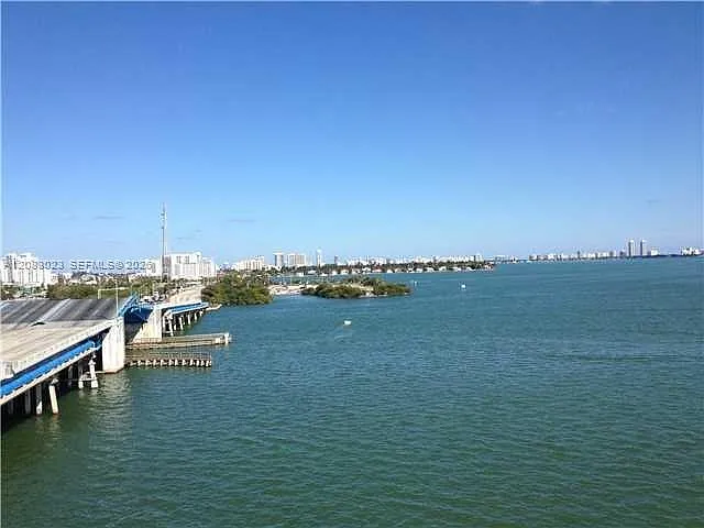 Las Olas Condo — Photo 1