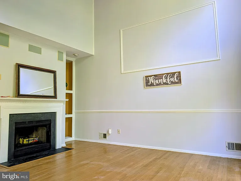 20 Cambridge Ct — Photo 6