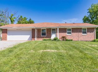2077 Saline Rd, Fenton, MO 63026