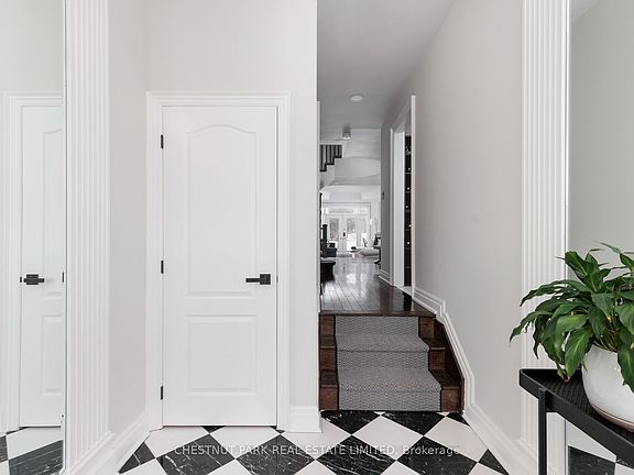 5th image of 211 Walmer Rd