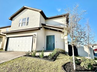 1001 Poacher Dr, Laredo, TX 78045