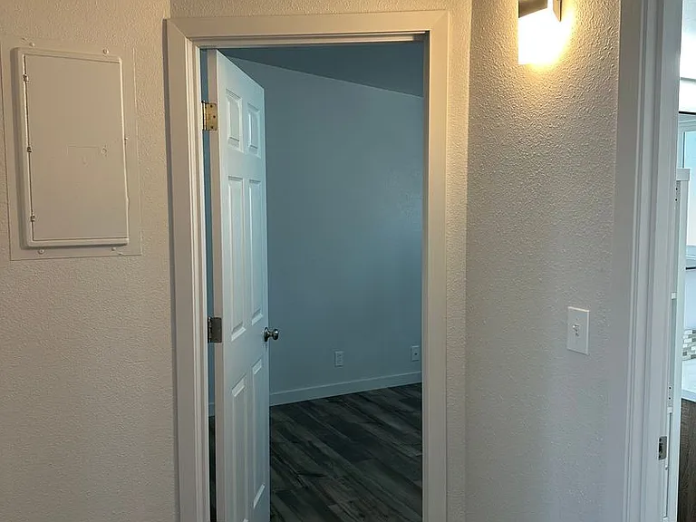 582 Cardinal Way — Photo 15