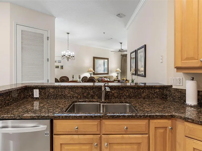 35 Ocean Crest Way #1124 — Photo 13