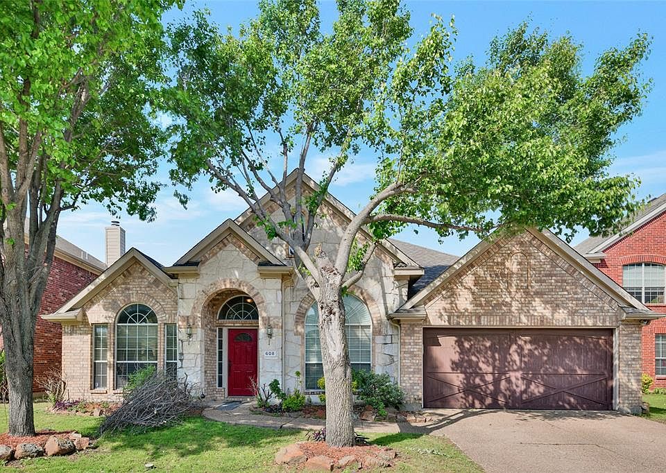 1st image of 608 Wentworth Dr