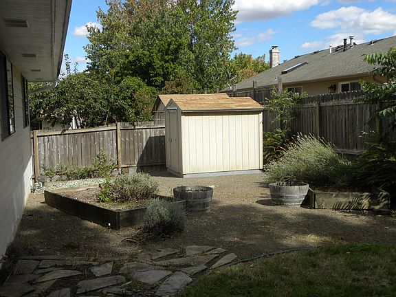 3rd image of 1666 Goldcrest Ave NW