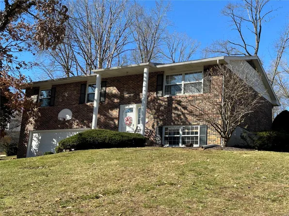 85 Surrey Hills Rd, Hannibal, MO 63401