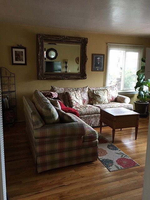 1st image of 139 Placentia Ave