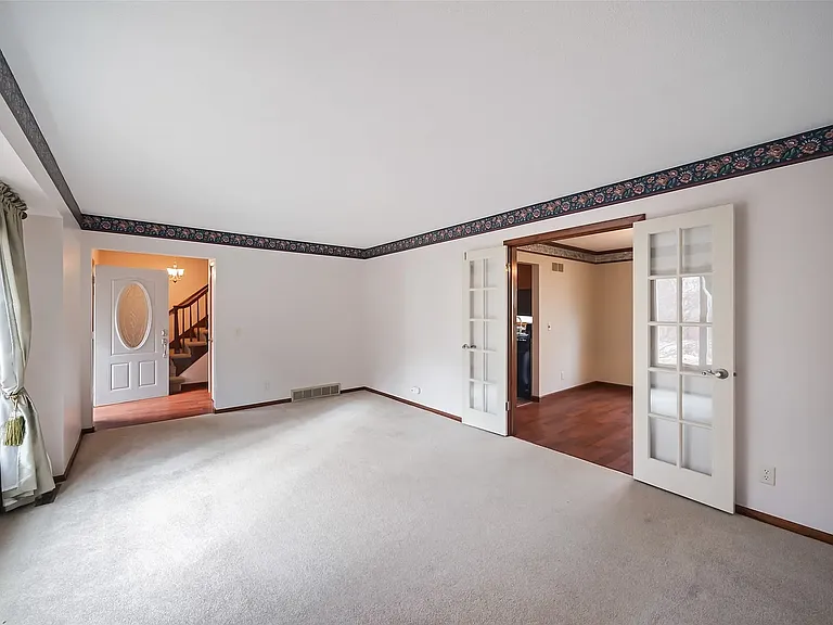 3017 Valdez Dr — Photo 4