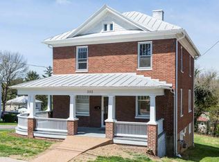 202 Thornrose Ave, Staunton, VA 24401