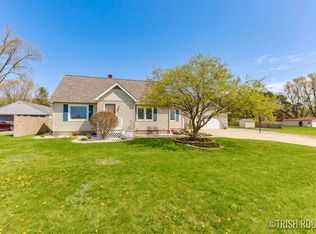 554 Kenowa Ave SW, Grand Rapids, MI 49534