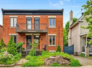 100 Russell Ave, Ottawa, ON K1N 7X1