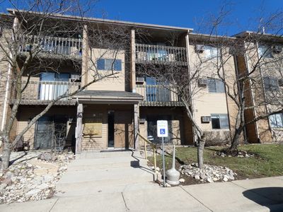 621 Virginia Rd APT 106, Crystal Lake, IL, 60014