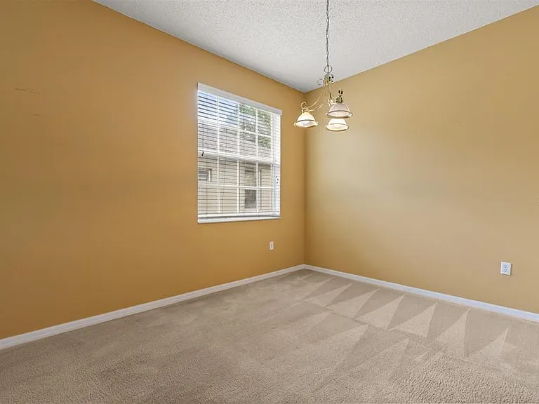 9406 Candice Ct — Photo 11