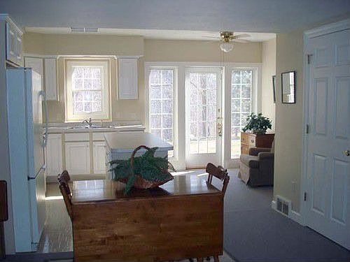 4th image of 3750 Woodside Dr