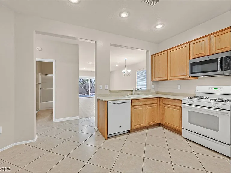 2407 Jada Dr — Photo 17
