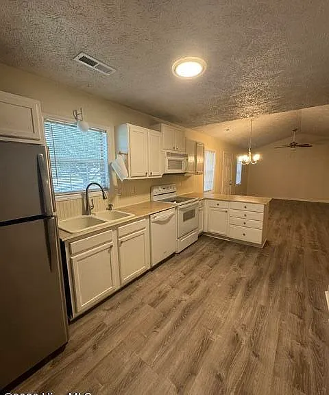 642 Indian Wells Way — Photo 6