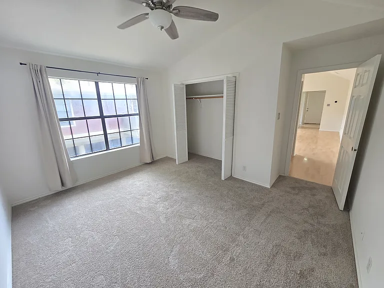 2215 Post Rd #2053 — Photo 12