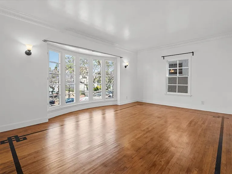 1029 S Westmoreland Ave #201 — Photo 3