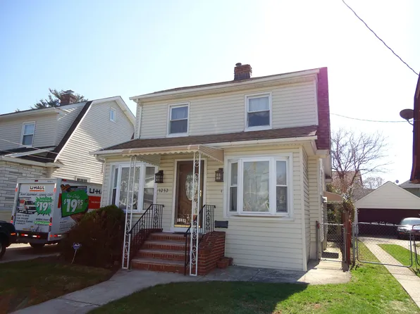9252 219th St, Jamaica, NY 11428