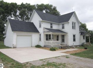 889 N Rusch Rd, Traverse City, MI 49696