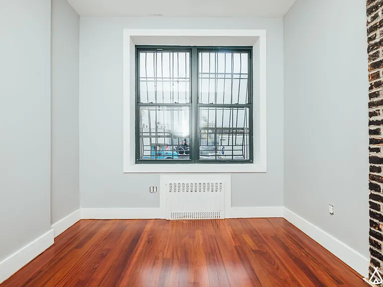 1013 Pacific St #1R — Photo 11
