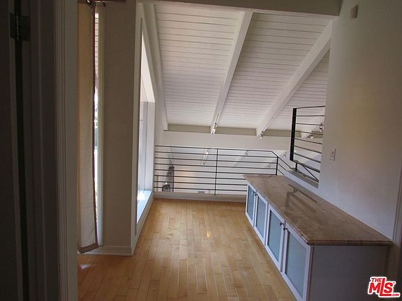 2nd image of 4028 Lamarr Ave