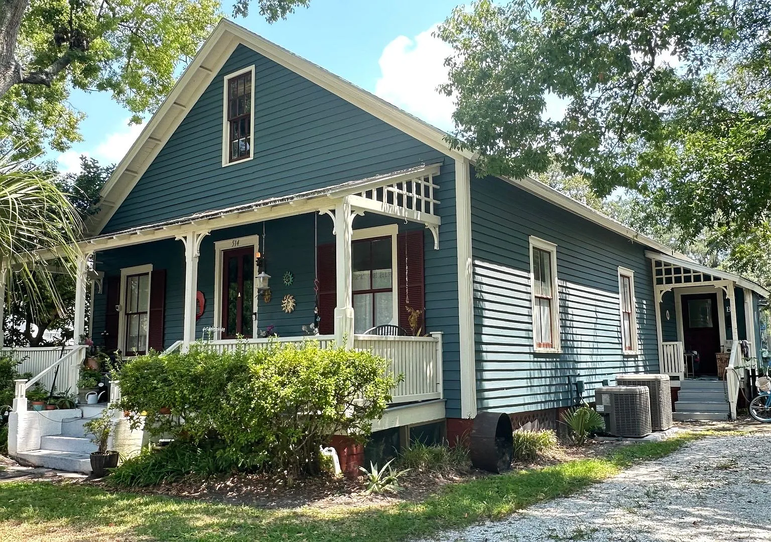Historic District-Charming 1 bedroom Apartment-Utilities Included! — Photo 1
