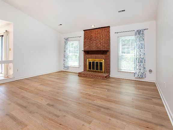 3rd image of 8507 Kirchenbaum Dr