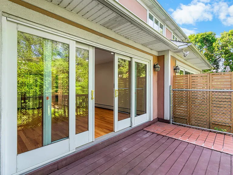 185 Martin Ave — Photo 13