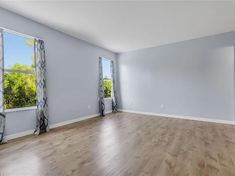 6085 Lake Front Dr — Photo 12