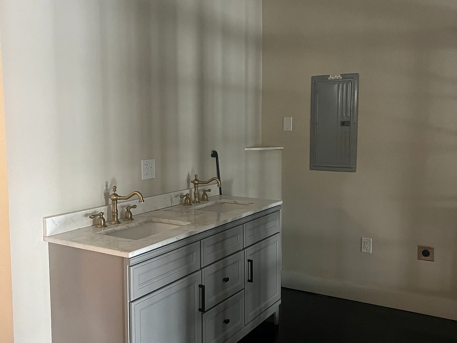 2 bed, 1000 sqft, $2,800 — Photo 3