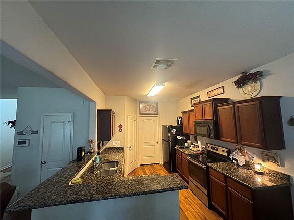 3rd image of 6915 Musclewood Rd