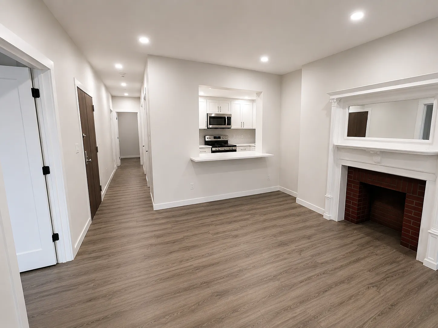 2 bed, 847 sqft, $4,300 — Photo 4