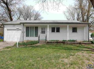 4608 SW 22nd St, Topeka, KS 66614