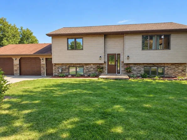 10 Wilhelmina Dr, Carlton, MN 55718