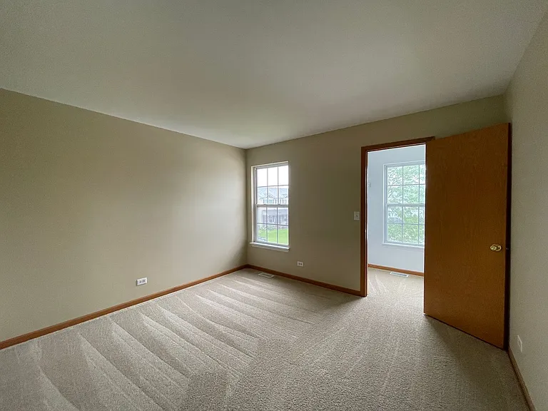 649 Linda Ct — Photo 16