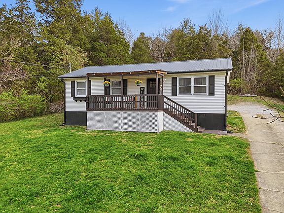 2nd image of 1092 Winchester Rd