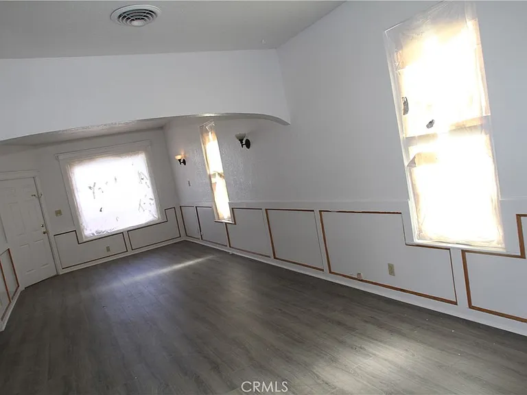 412 D St — Photo 11