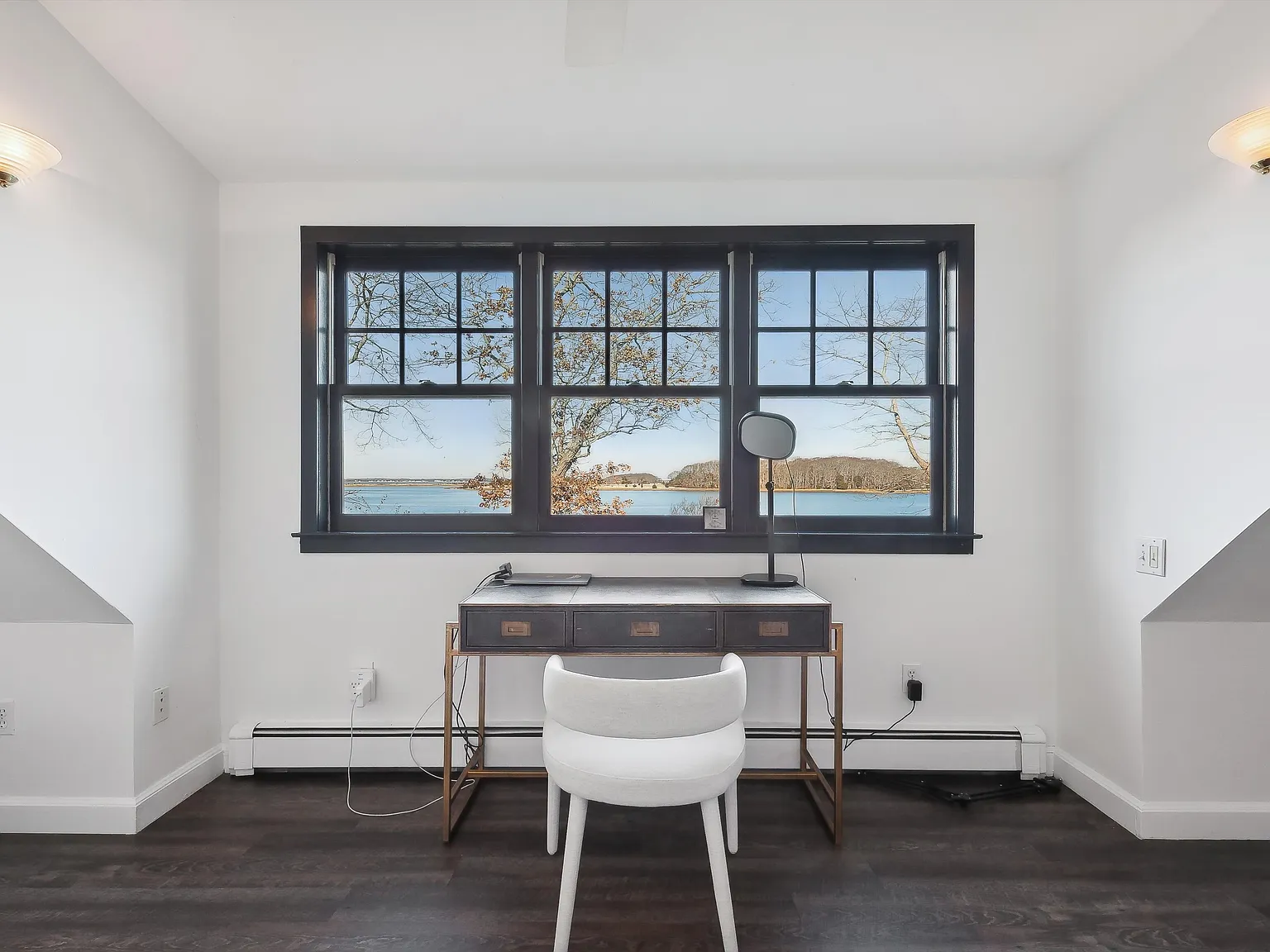 Sag Harbor Waterfront Retreat — Photo 4