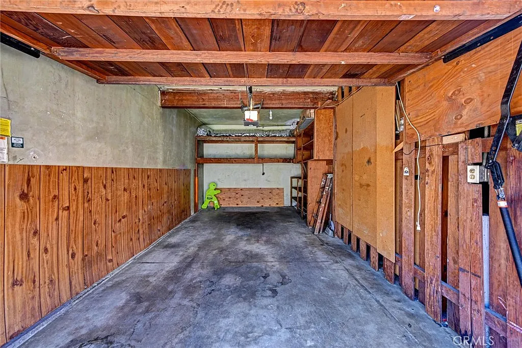 2 bed, 981 sqft, $3,195 — Photo 4