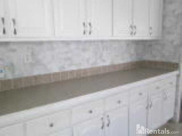 1st image of 327 Seminole Trl