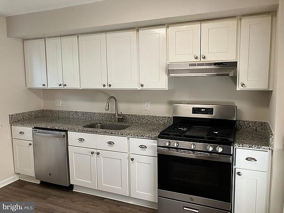 2nd image of 754 Quince Orchard Blvd #P-1