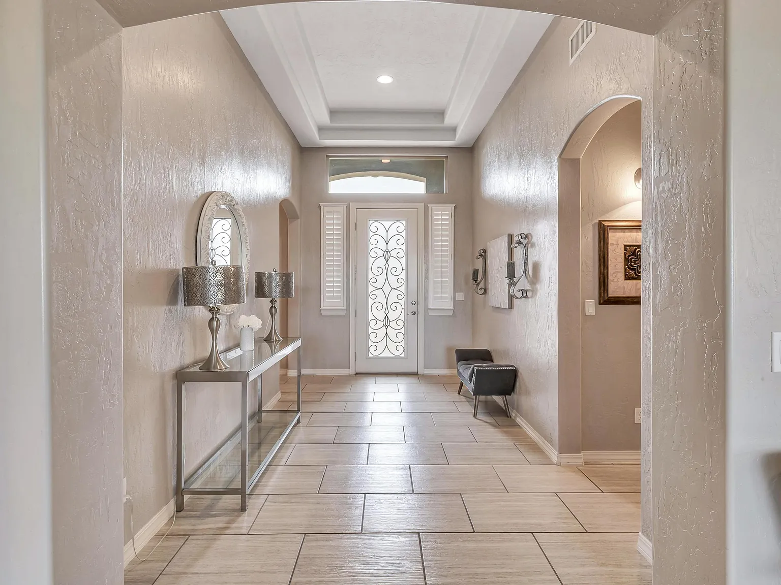 4 bed, 2.0 bath, 2027 sqft, $2,200 — Photo 3