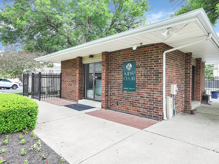 1289 Rental Condo Community — Photo 26