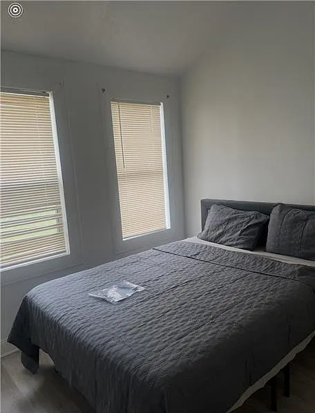 1 bed, 1.5 bath, 125 sqft, $580 — Photo 2