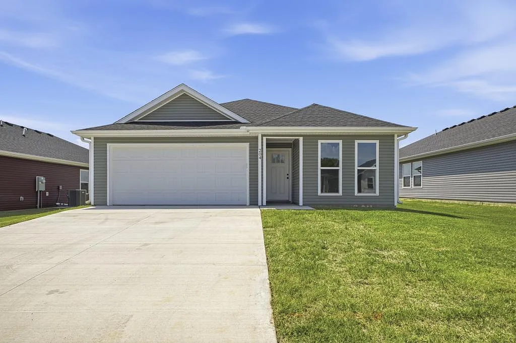 204 Alex Jordan Drive — Photo 1